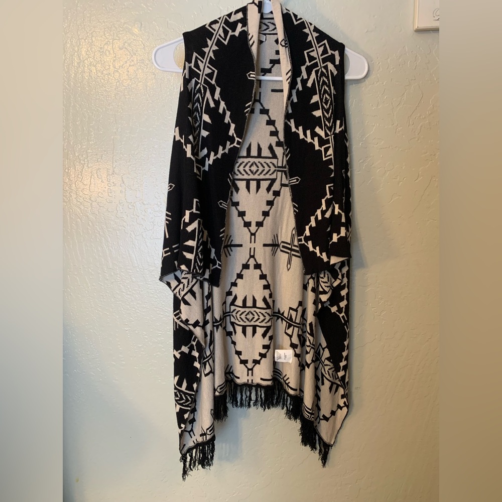 Timing Size M Aztec Fringe Sweater Vest
